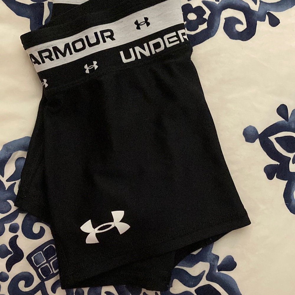 Under armour heat gear shorts